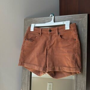 Universal Thread shorts, Size 4